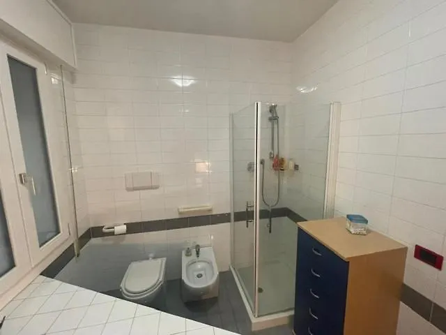 Beautiful Apartment Falconera - Agenzia Cocal Καόρλε